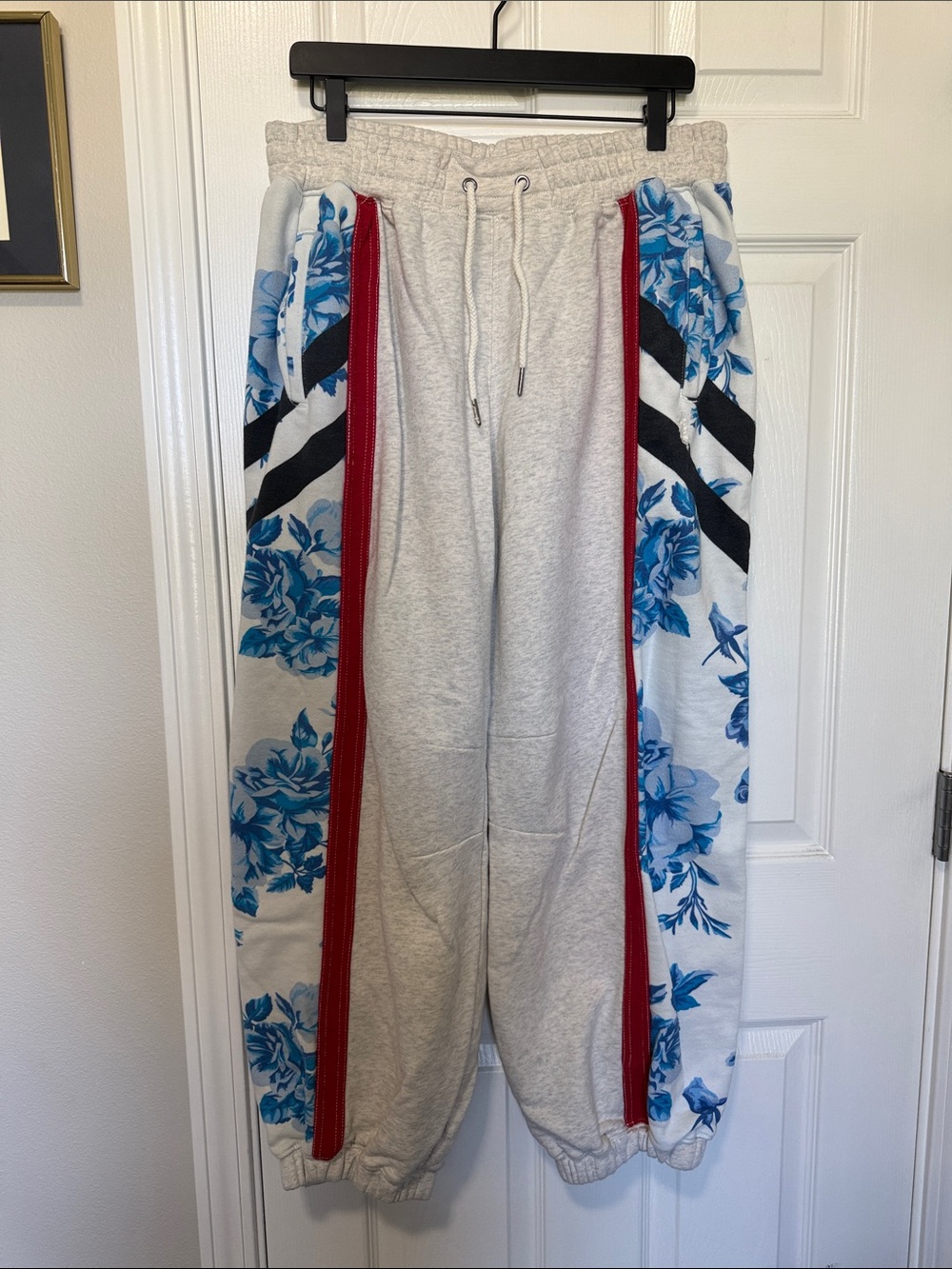 Free people FP Movement floral striped sweatpants Like New Sz L blue red white